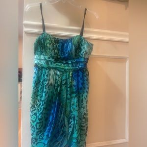 Beautiful juniors size 7 dress!